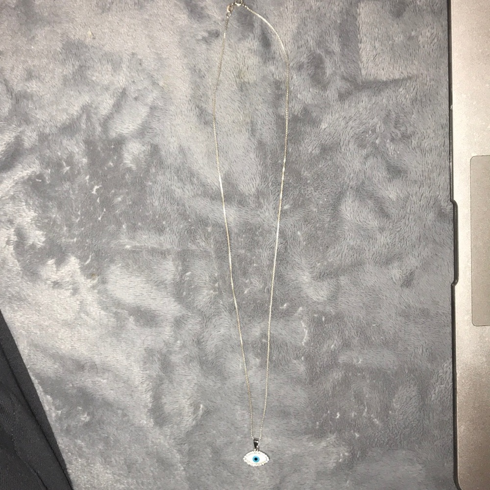 Women’s necklace